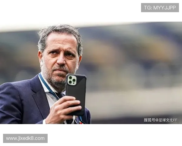 莫雷托:帕拉蒂奇与佛罗伦萨签订五年协议担任足球总监 莫雷托:帕拉蒂奇与佛罗伦萨签订五年协议担任足球总监